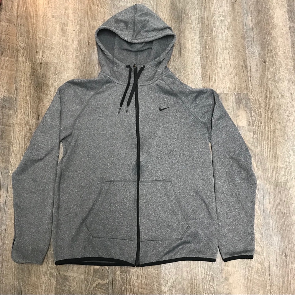 NIKE THERMA FIT